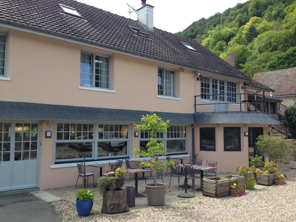 Auberge De La Roque La Roquette 外观 照片