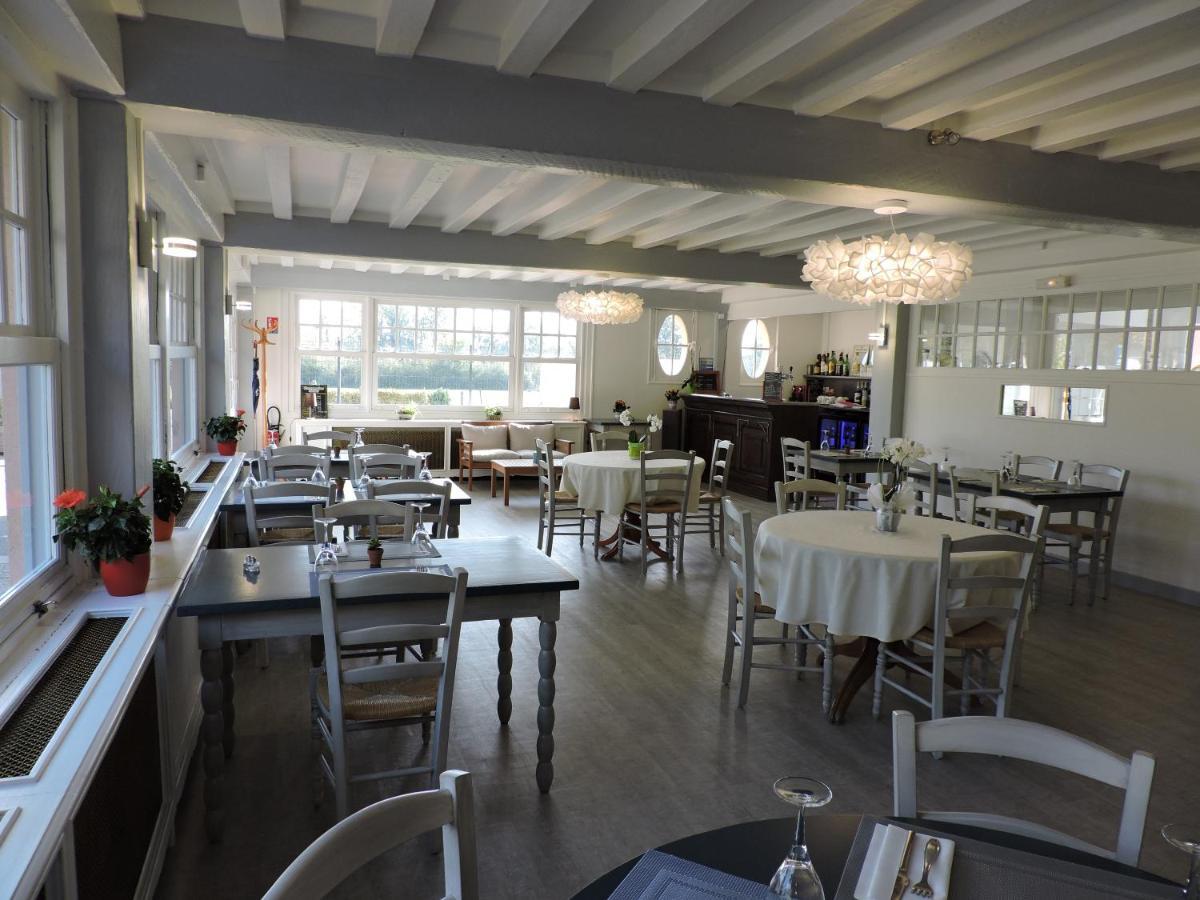 Auberge De La Roque La Roquette 外观 照片