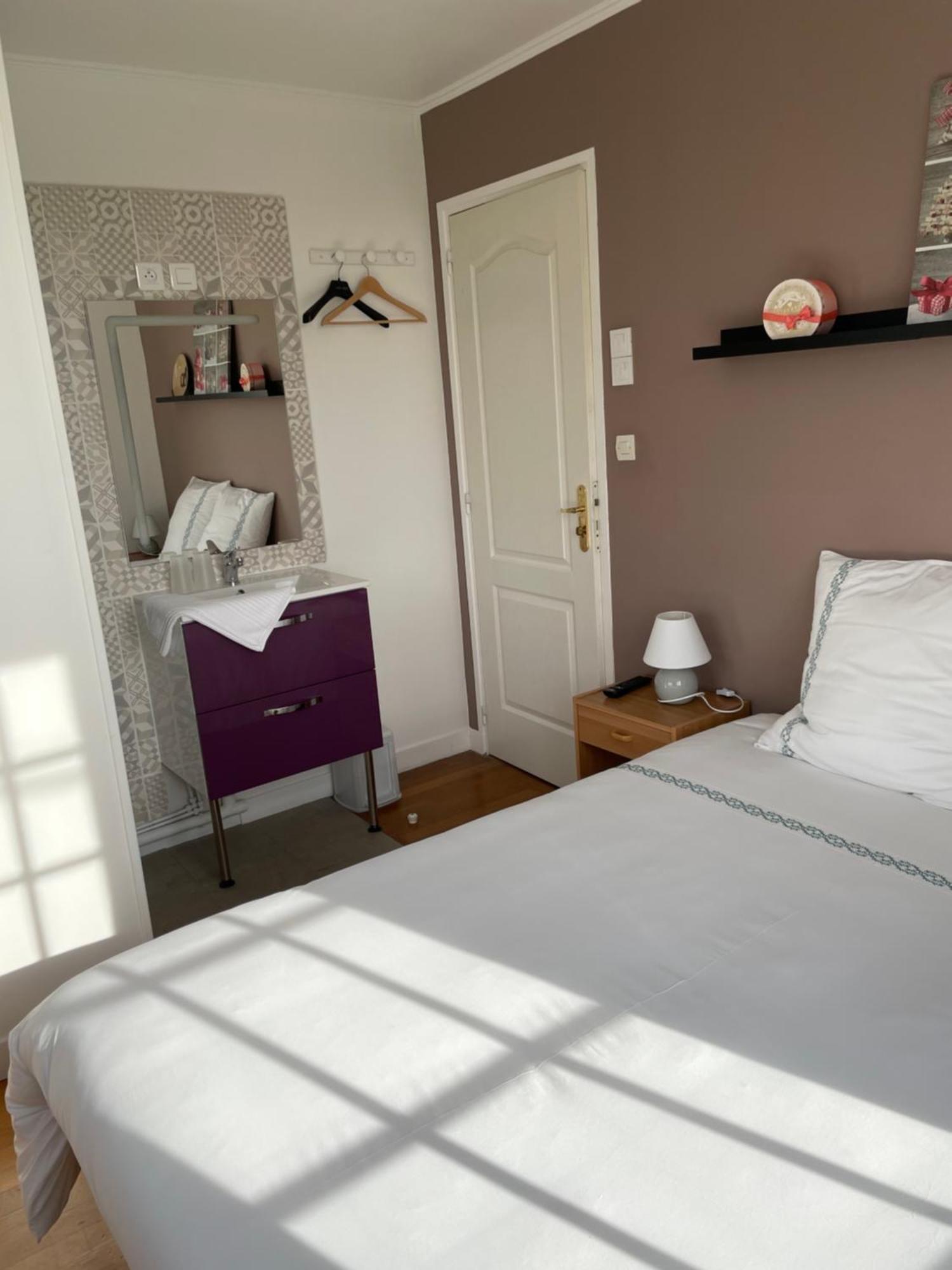 Auberge De La Roque La Roquette 外观 照片